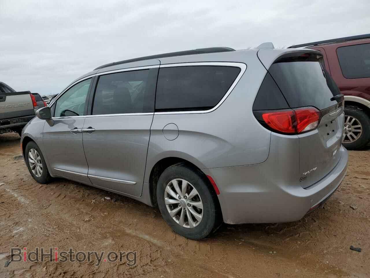 2017 CHRYSLER PACIFICA - VIN: 2C4RC1BGXHR503180 - Photo 2
