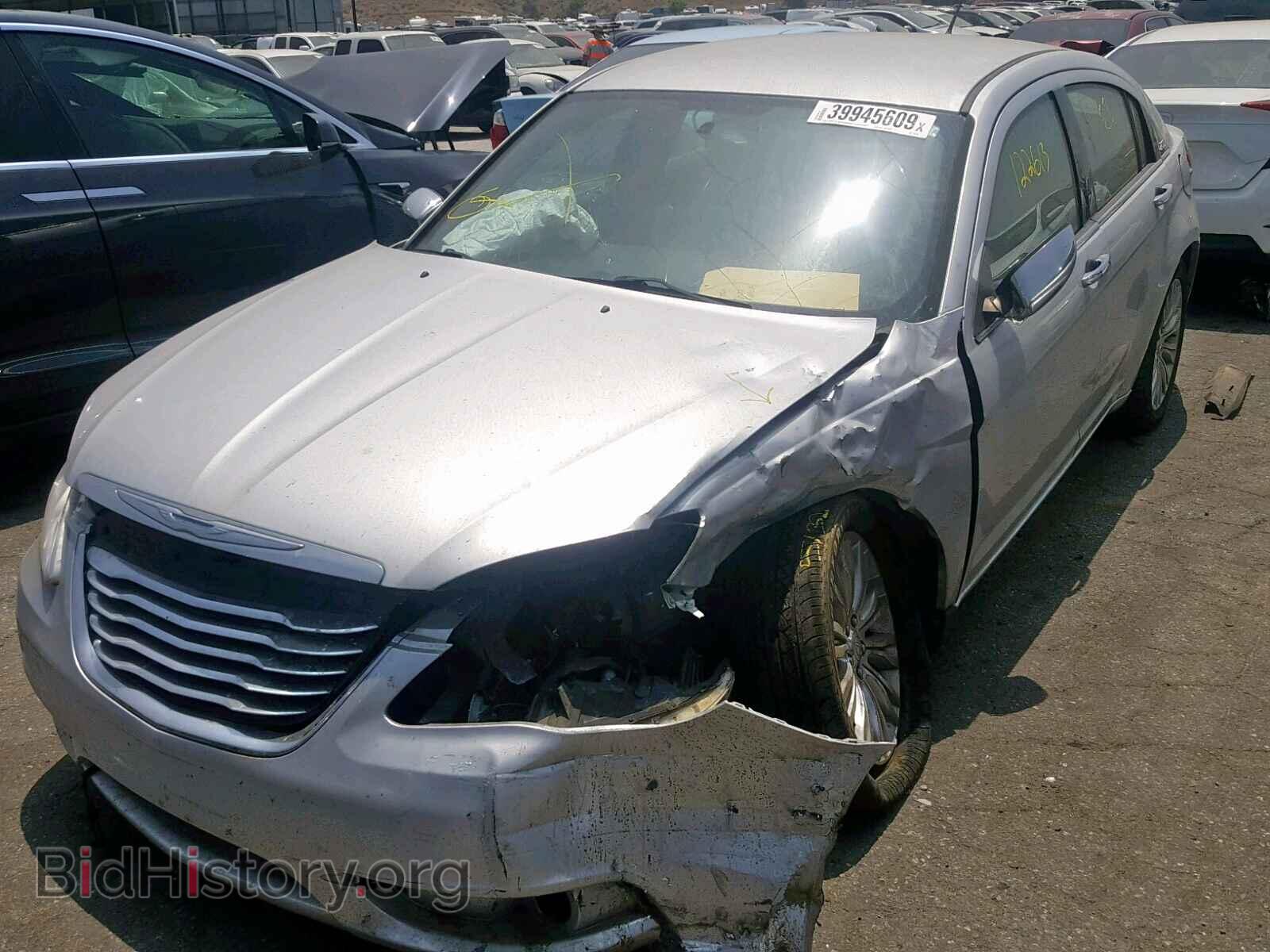 2012 CHRYSLER 200 - VIN: 1C3CCBCG2CN152155 - Фото 2