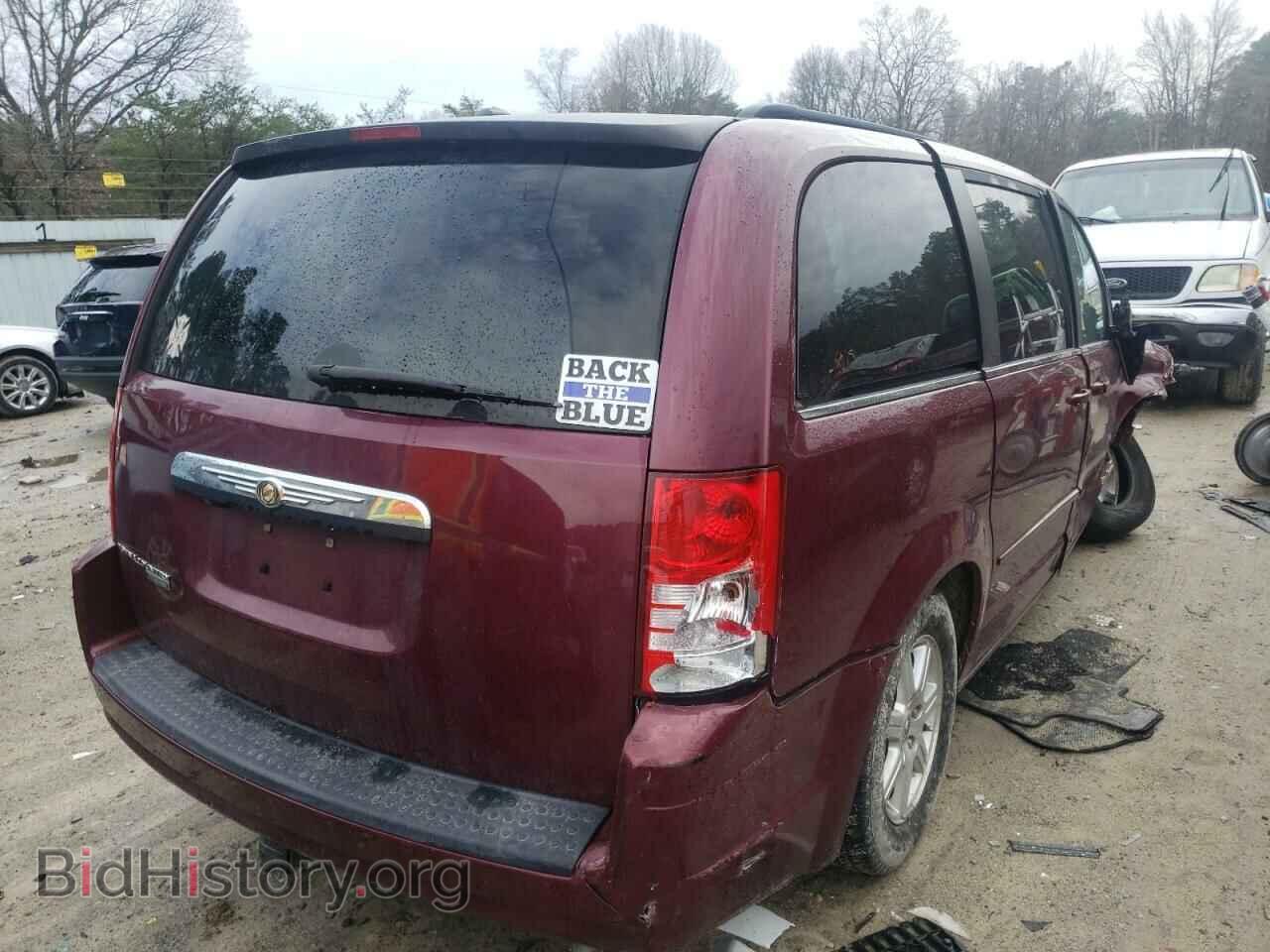 2008 CHRYSLER MINIVAN - VIN: 2A8HR54P28R821527 - Фото 4
