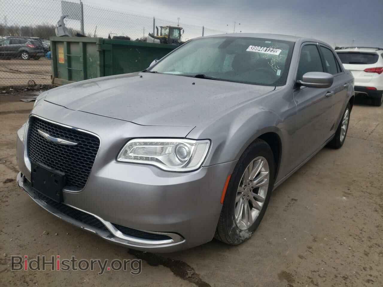 2017 CHRYSLER 300 - VIN: 2C3CCAAG9HH609864 - Фото 2