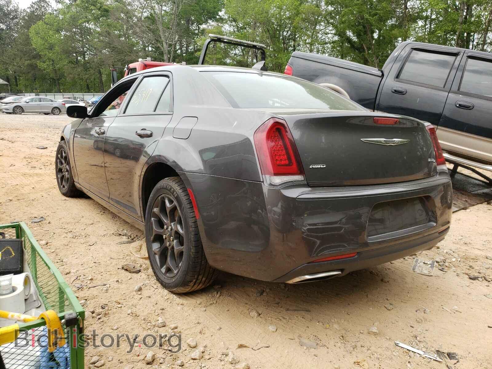 2019 CHRYSLER 300 - VIN: 2C3CCAGG5KH586064 - Фото 3
