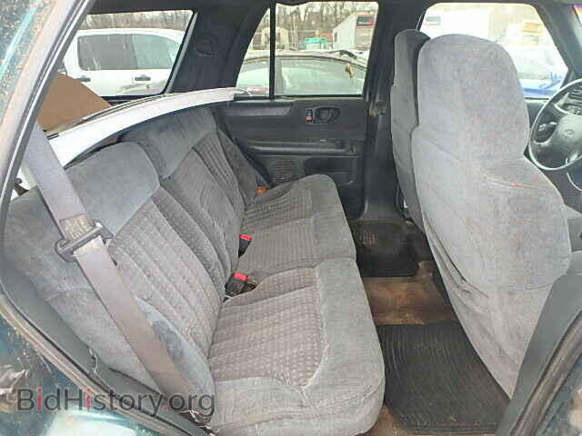1998 CHEVROLET BLAZER - VIN: 1GNDT13W2WK243473 - Photo 6