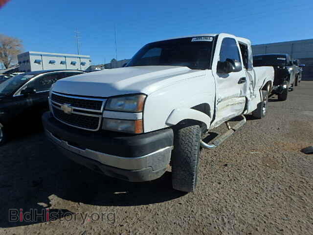 2005 CHEVROLET SILVERADO - VIN: 1GCHK29295E213374 - Фото 2