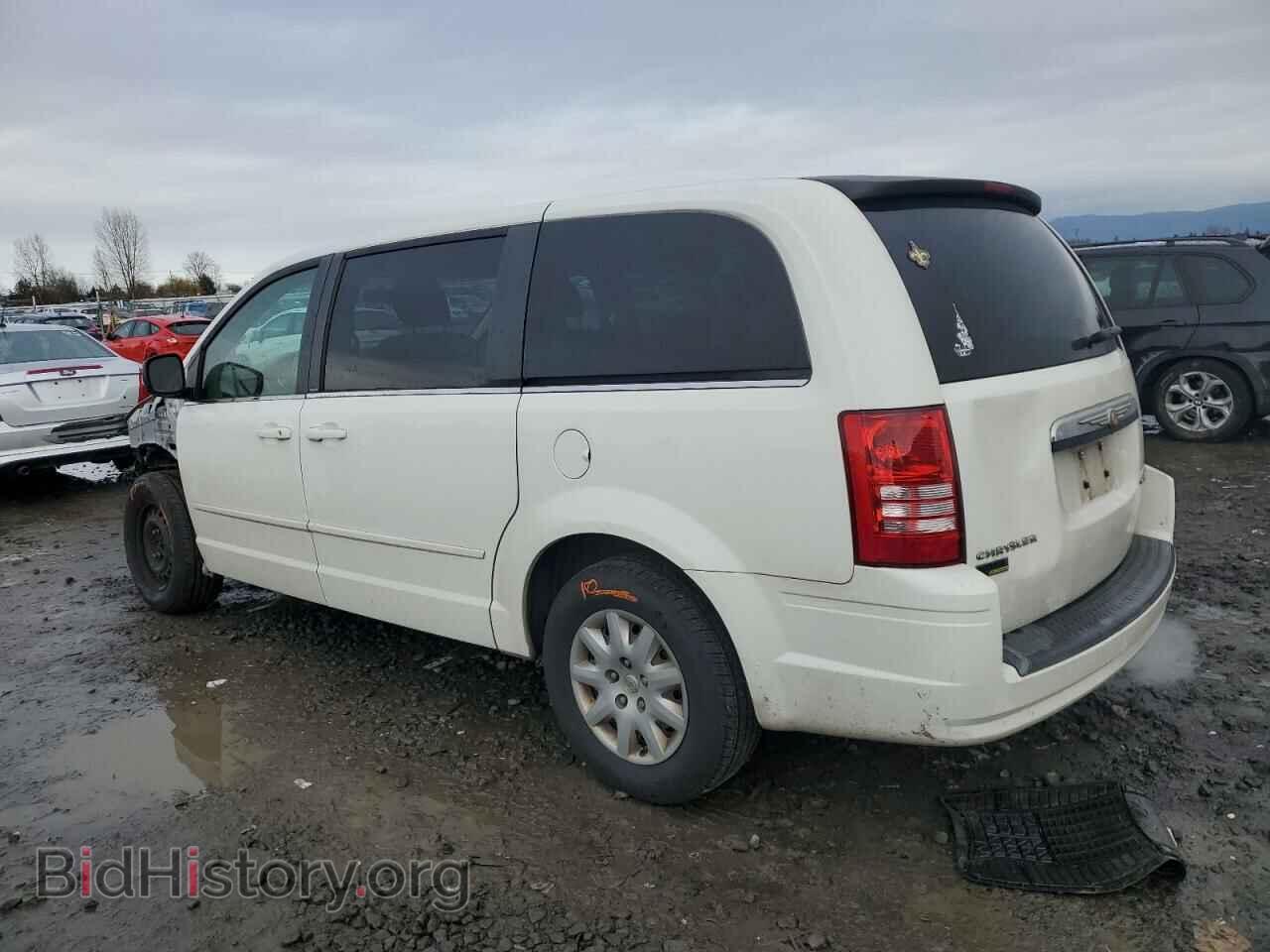 2009 CHRYSLER MINIVAN - VIN: 2A8HR44E29R670909 - Фото 2