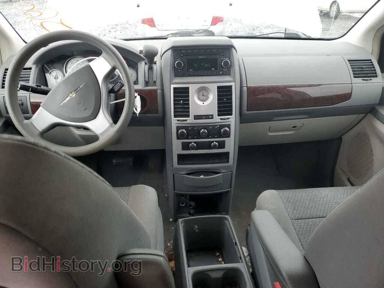 2009 CHRYSLER MINIVAN - VIN: 2A8HR44E29R670909 - Фото 8