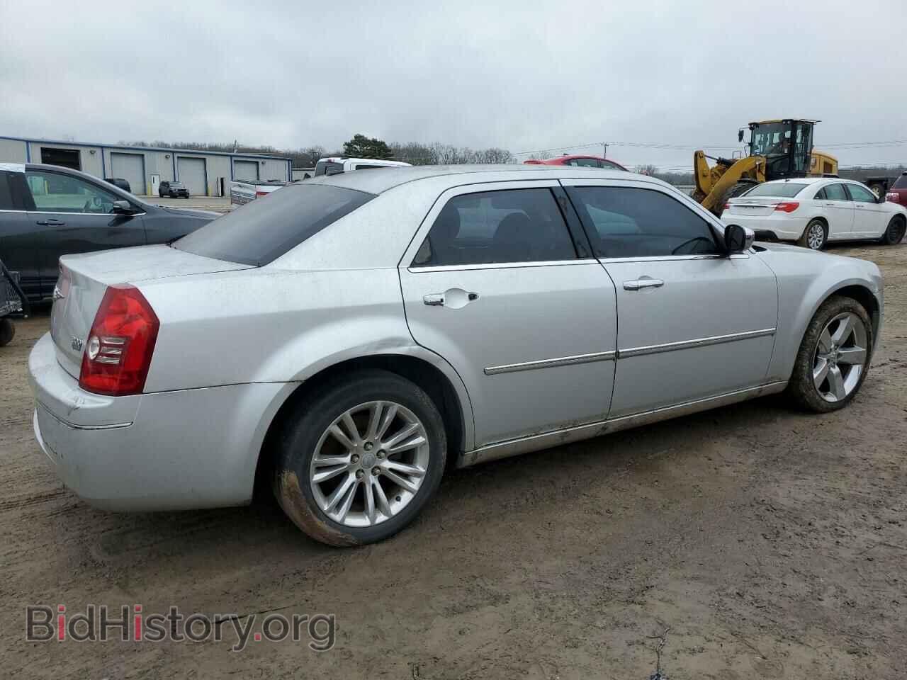 2010 CHRYSLER 300 - VIN: 2C3CA5CV2AH307122 - Фото 3
