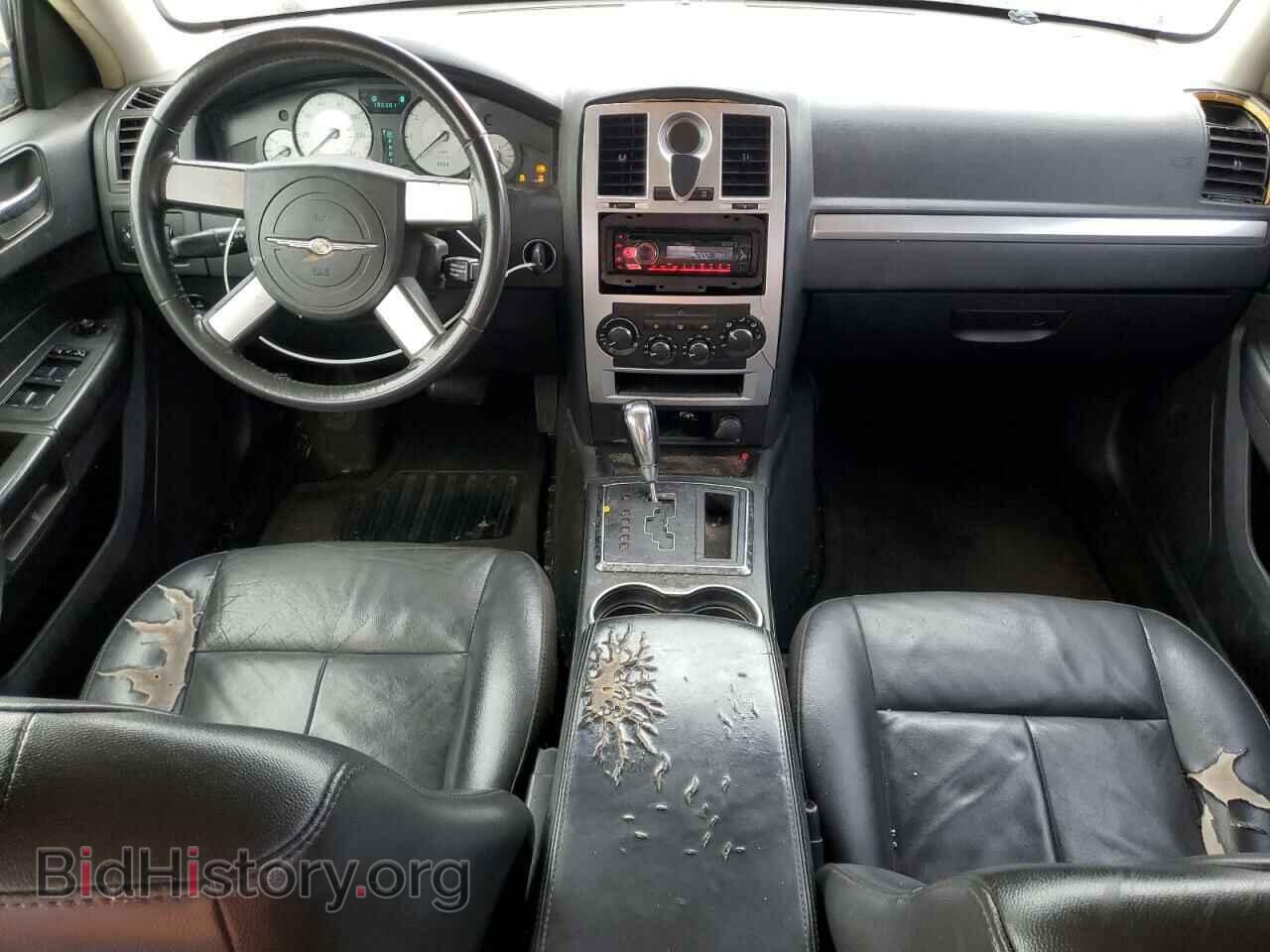 2010 CHRYSLER 300 - VIN: 2C3CA5CV2AH307122 - Фото 8