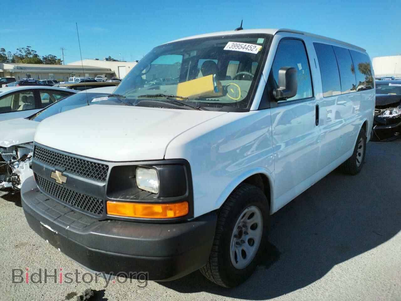 2011 CHEVROLET EXPRESS - VIN: 1GNSGBF48B1169830 - Фото 2