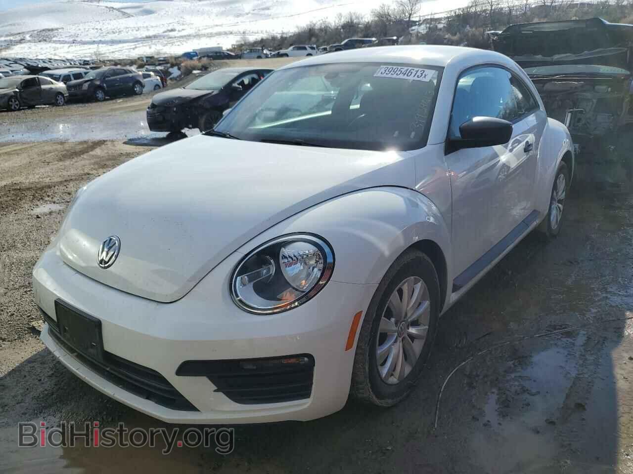 Фотография 3VWF17AT6HM622780 - VOLKSWAGEN BEETLE 2017