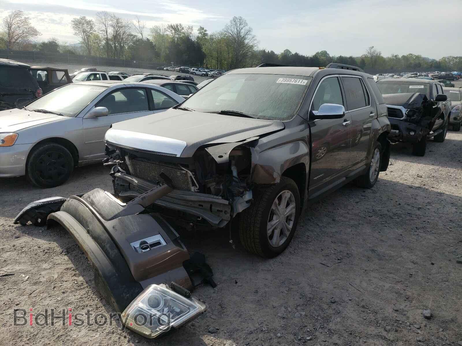 2011 GMC TERRAIN - VIN: 2CTFLUE51B6201577 - Photo 2