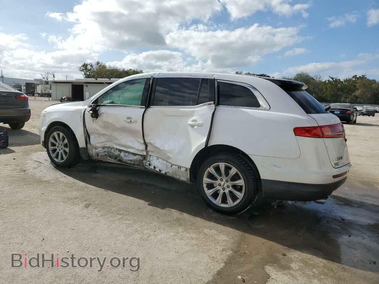 2013 LINCOLN MKT - VIN: 2LMHJ5FK3DBL55013 - Фото 2