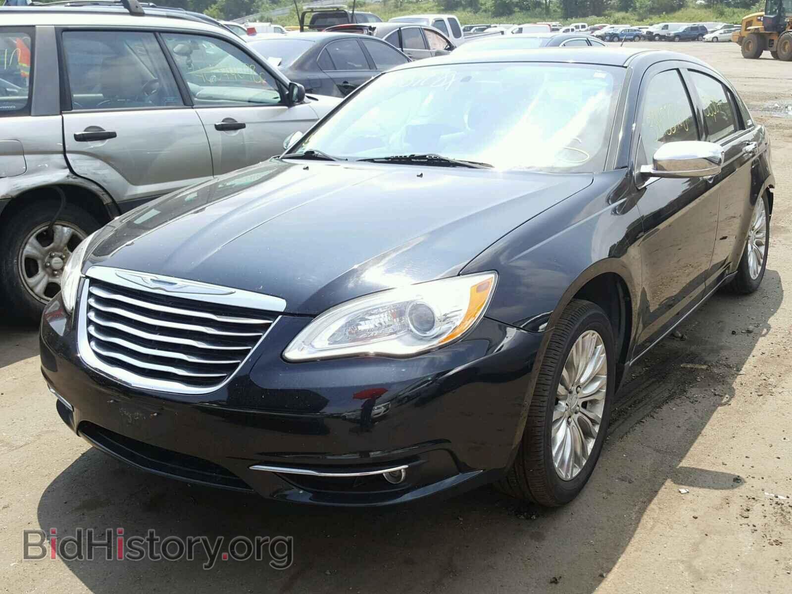 2012 CHRYSLER 200 - VIN: 1C3CCBCG0CN250035 - Фото 2