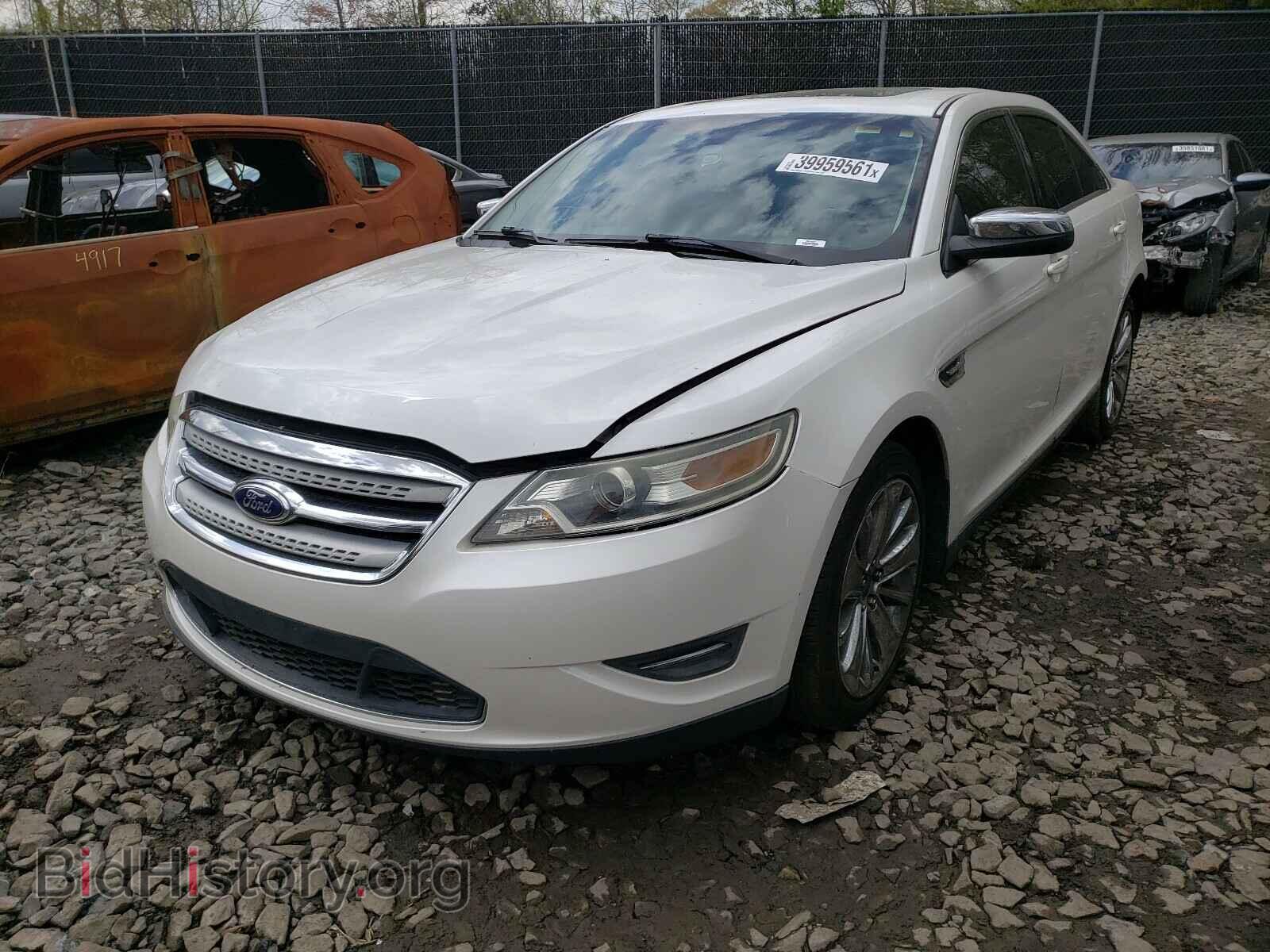 2011 FORD TAURUS - VIN: 1FAHP2FW2BG121683 - Фото 2