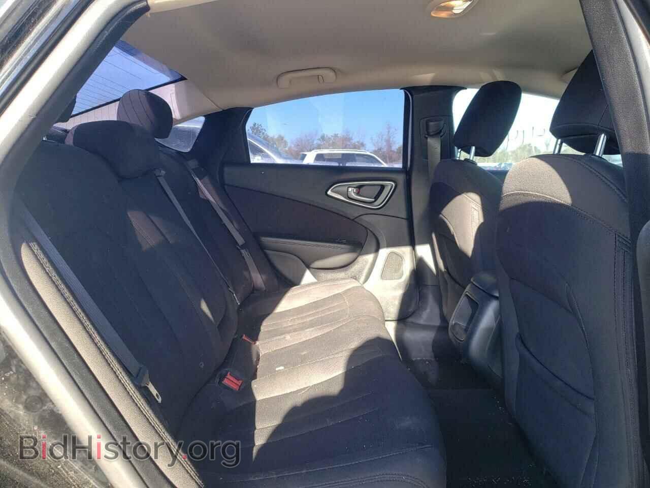 2015 CHRYSLER 200 - VIN: 1C3CCCAB3FN672995 - Photo 6