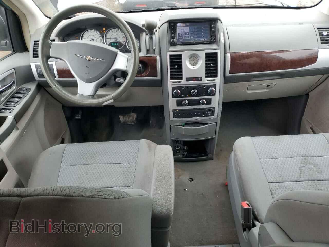 2009 CHRYSLER MINIVAN - VIN: 2A8HR54189R654345 - Фото 8