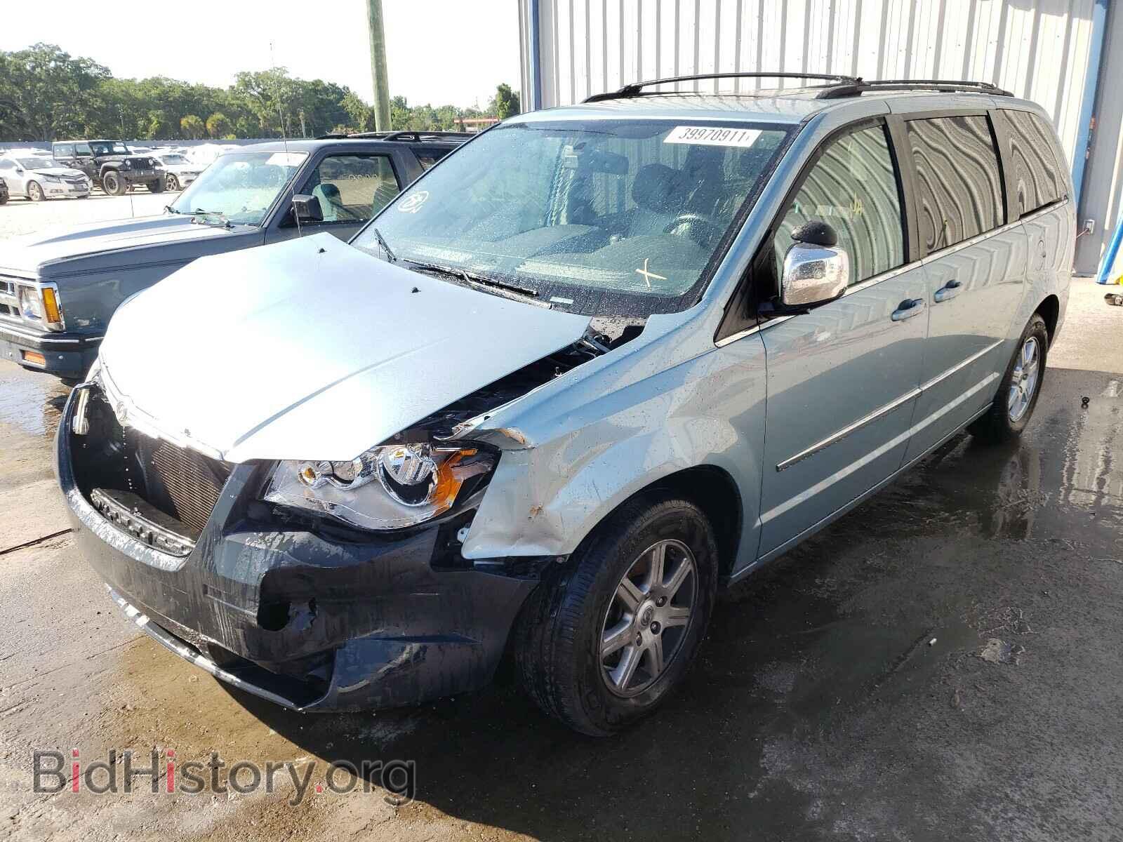 2010 CHRYSLER MINIVAN - VIN: 2A4RR8DX7AR403879 - Фото 2