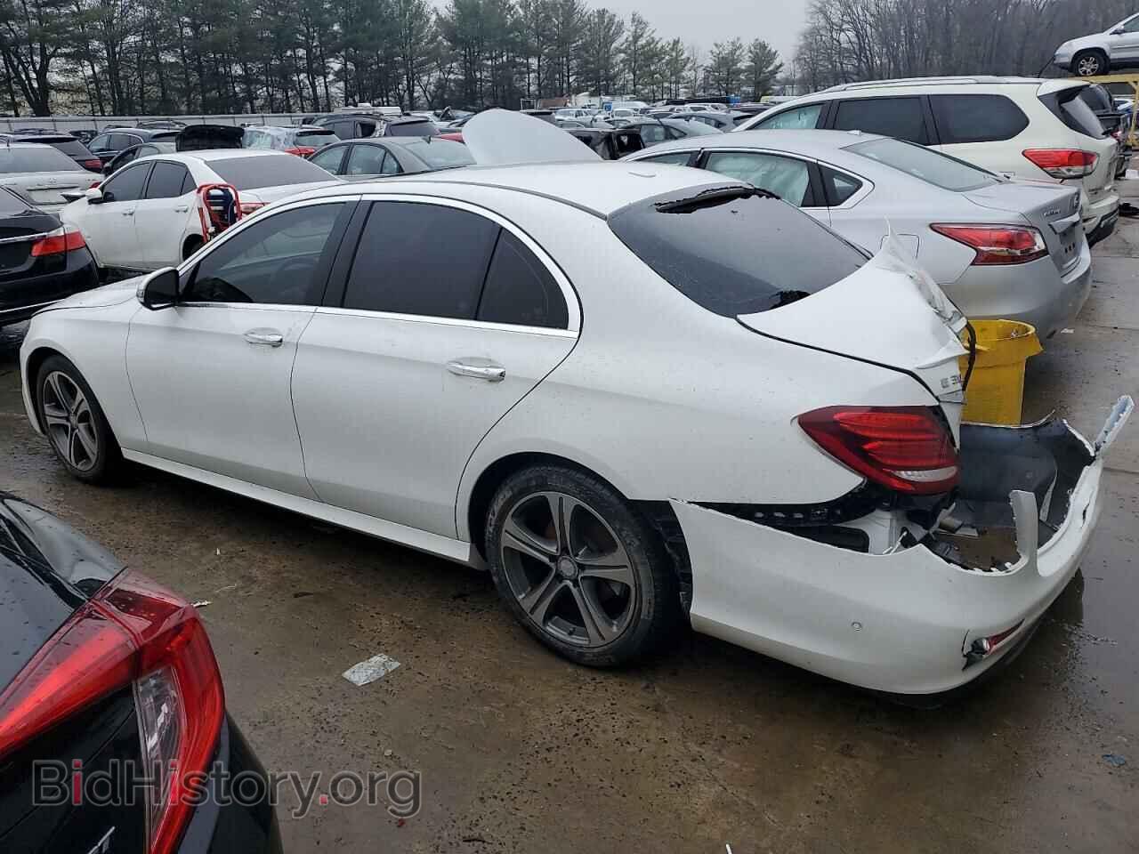2017 MERCEDES-BENZ E-CLASS - VIN: WDDZF4KB9HA095150 - Фото 2