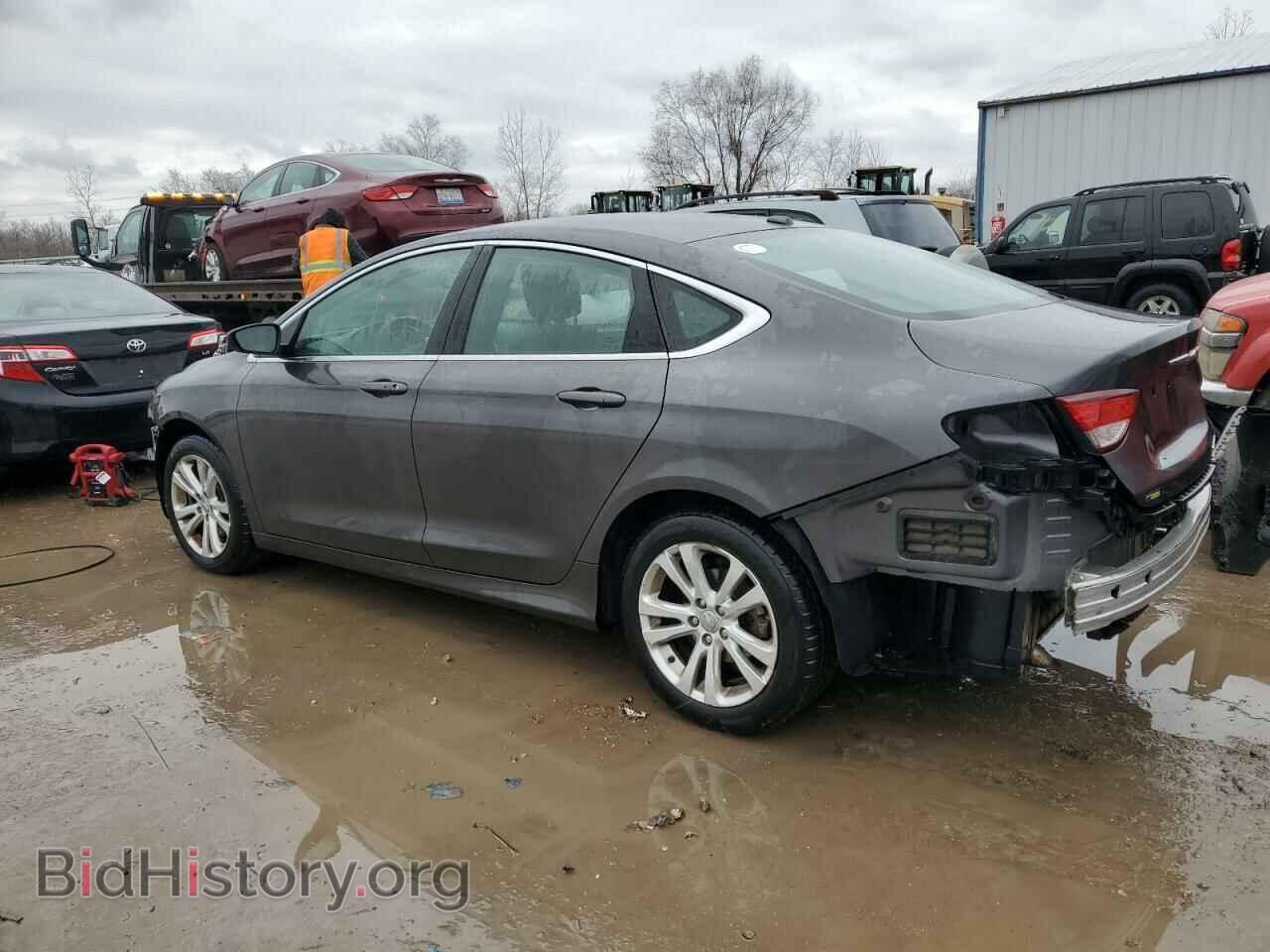 2015 CHRYSLER 200 - VIN: 1C3CCCABXFN637774 - Фото 2