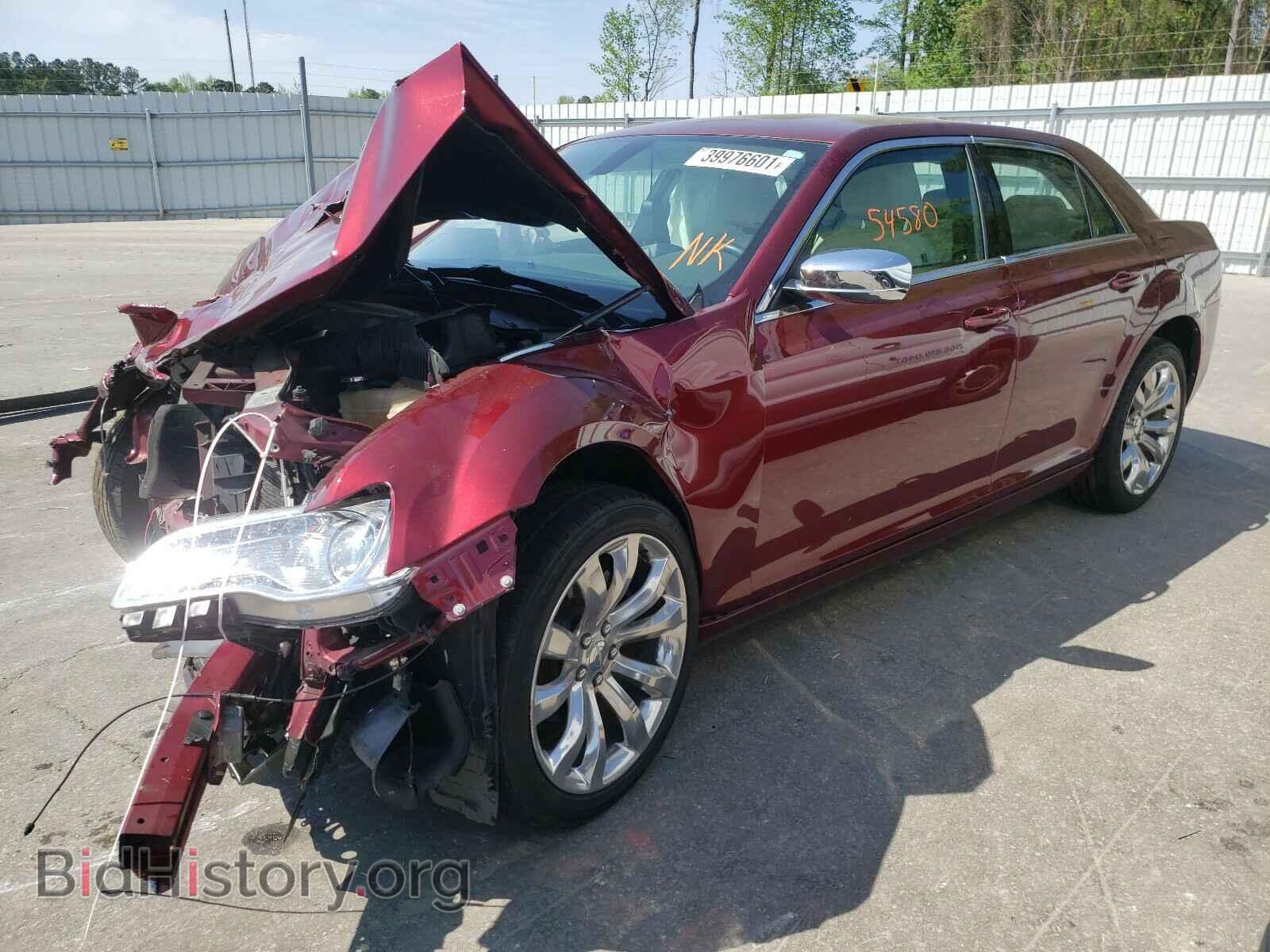 2018 CHRYSLER 300 - VIN: 2C3CCAAG3JH226430 - Фото 2