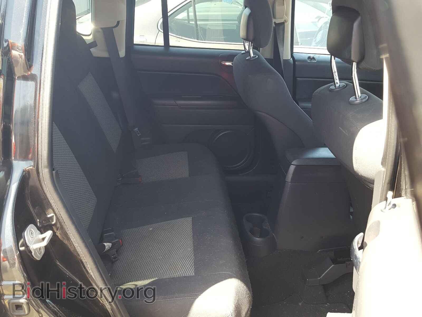 2010 JEEP COMPASS - VIN: 1J4NT4FBXAD601840 - Photo 6