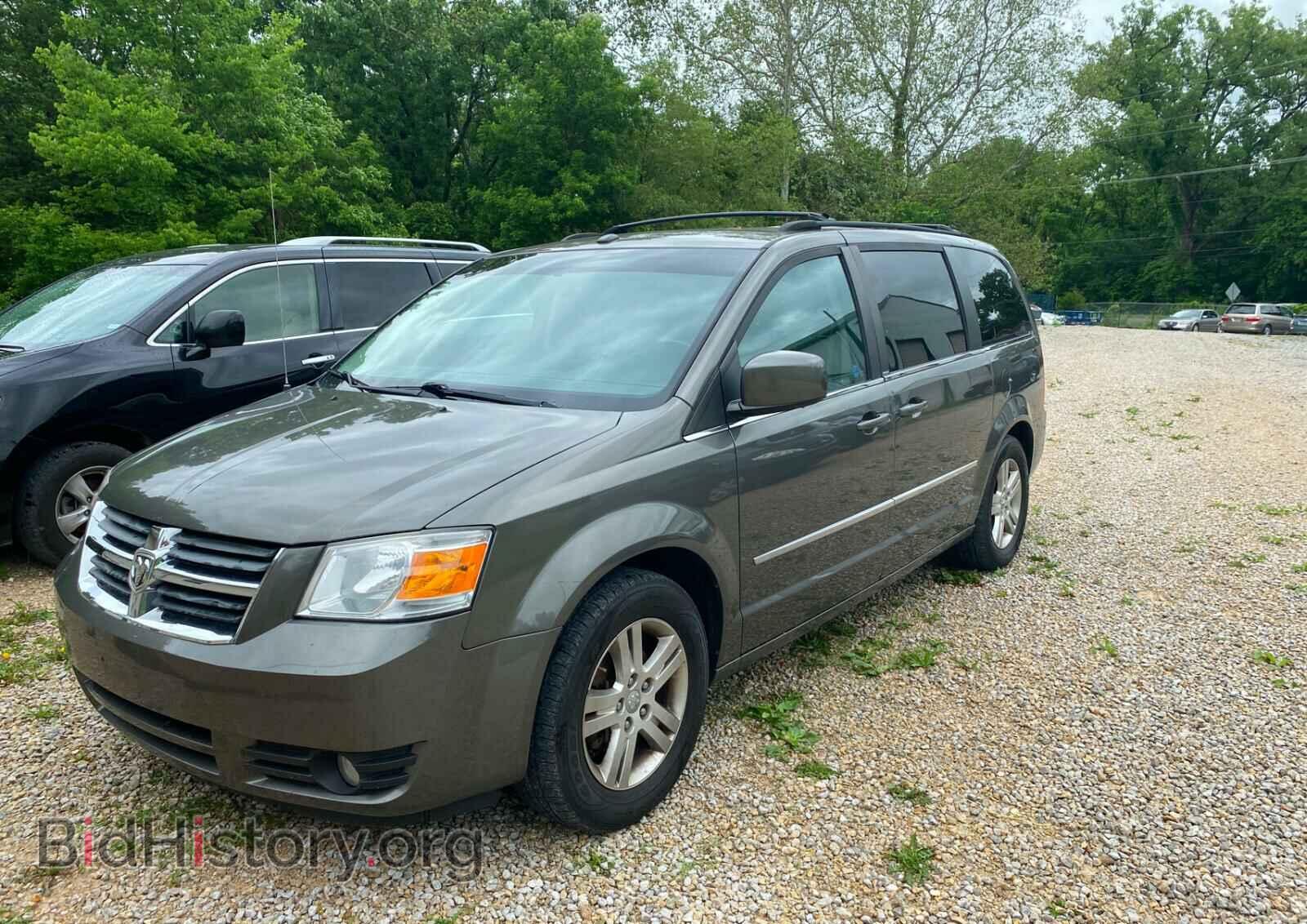 2010 DODGE CARAVAN - VIN: 2D4RN5DX7AR268146 - Фото 2