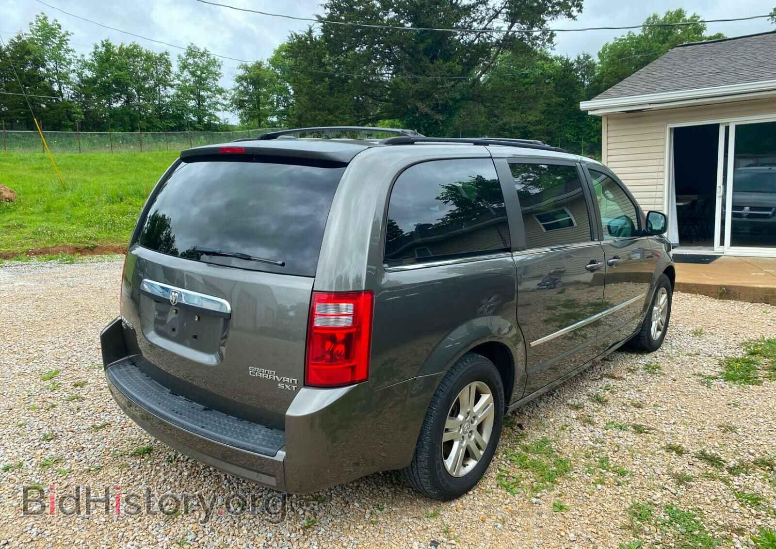 2010 DODGE CARAVAN - VIN: 2D4RN5DX7AR268146 - Фото 4