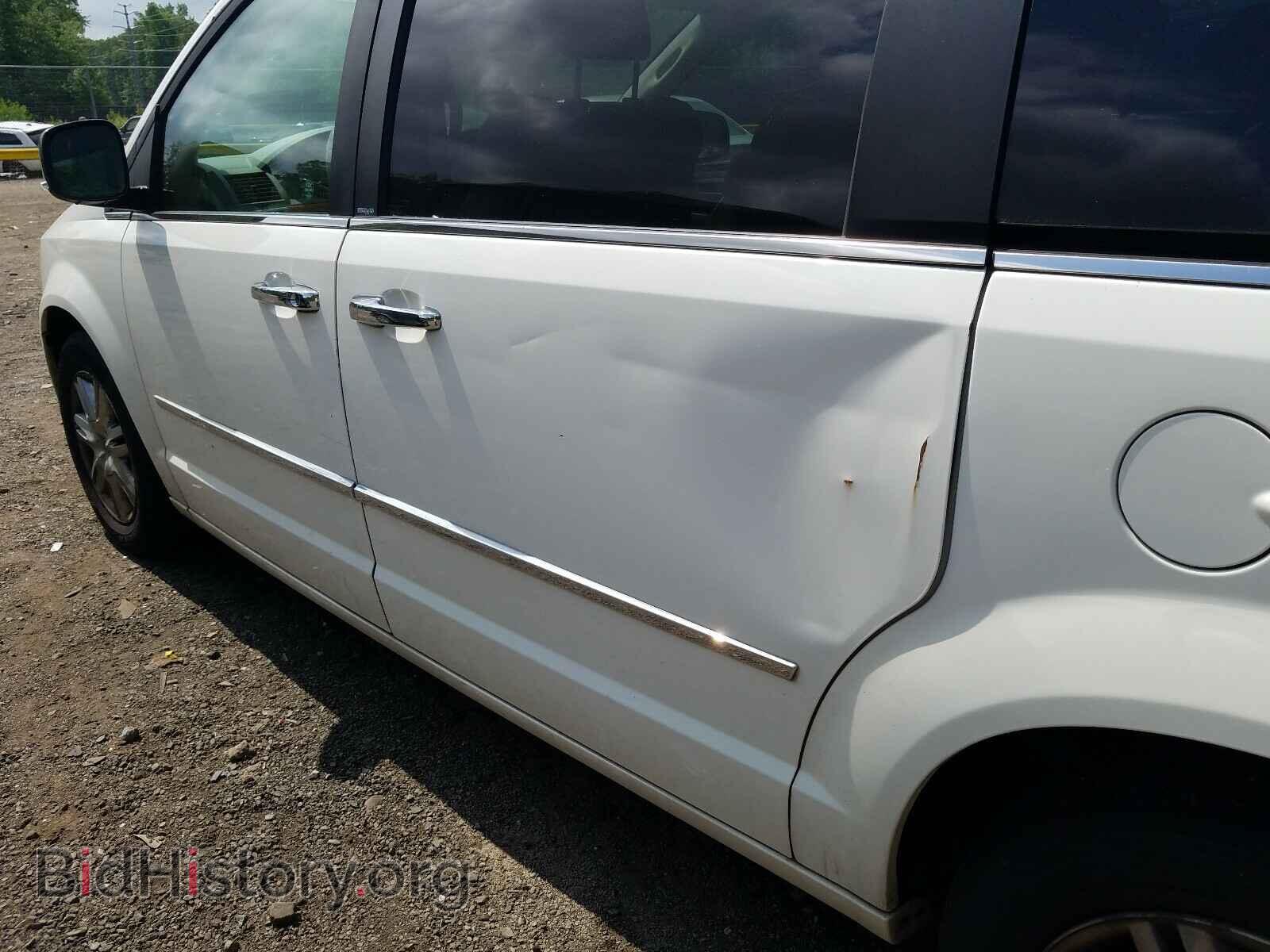 2008 CHRYSLER MINIVAN - VIN: 2A8HR64X68R631817 - Фото 9