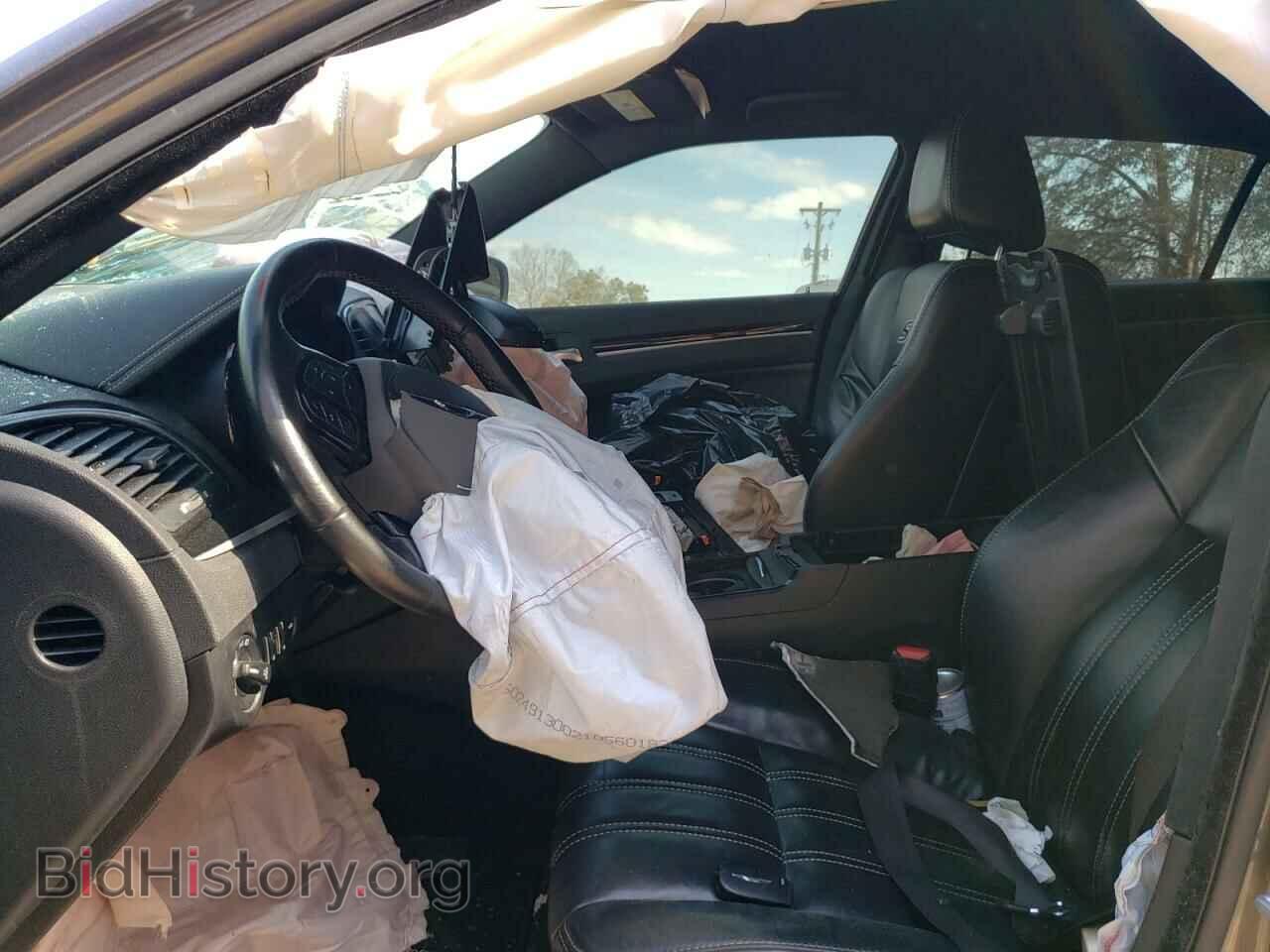 2019 CHRYSLER 300 - VIN: 2C3CCABG8KH660696 - Фото 7