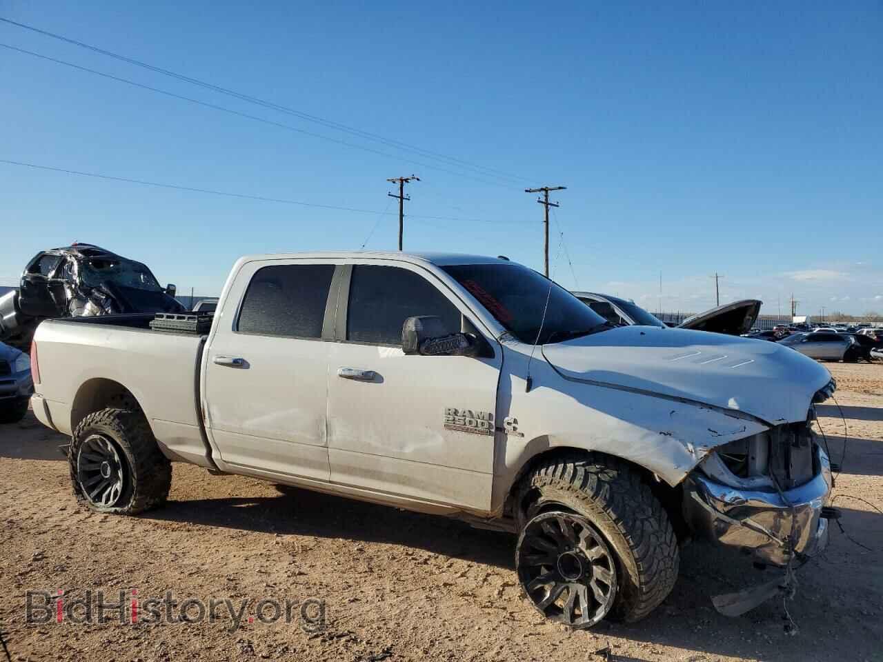2017 RAM All Models - VIN: 3C6UR5DLXHG652440 - Фото 4