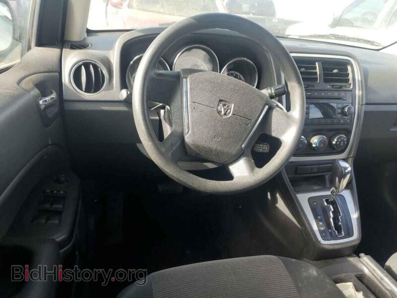 2010 Dodge CALIBER (VIN 1B3CB4HA5AD613917) — фото 8 из 12