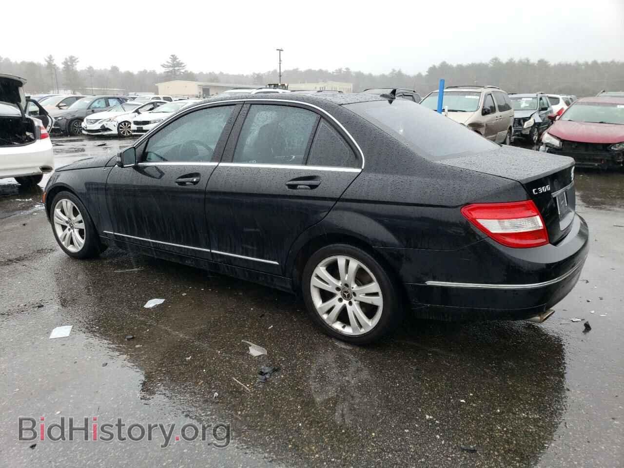 2011 MERCEDES-BENZ C-CLASS - VIN: WDDGF8BB1BR166364 - Фото 2