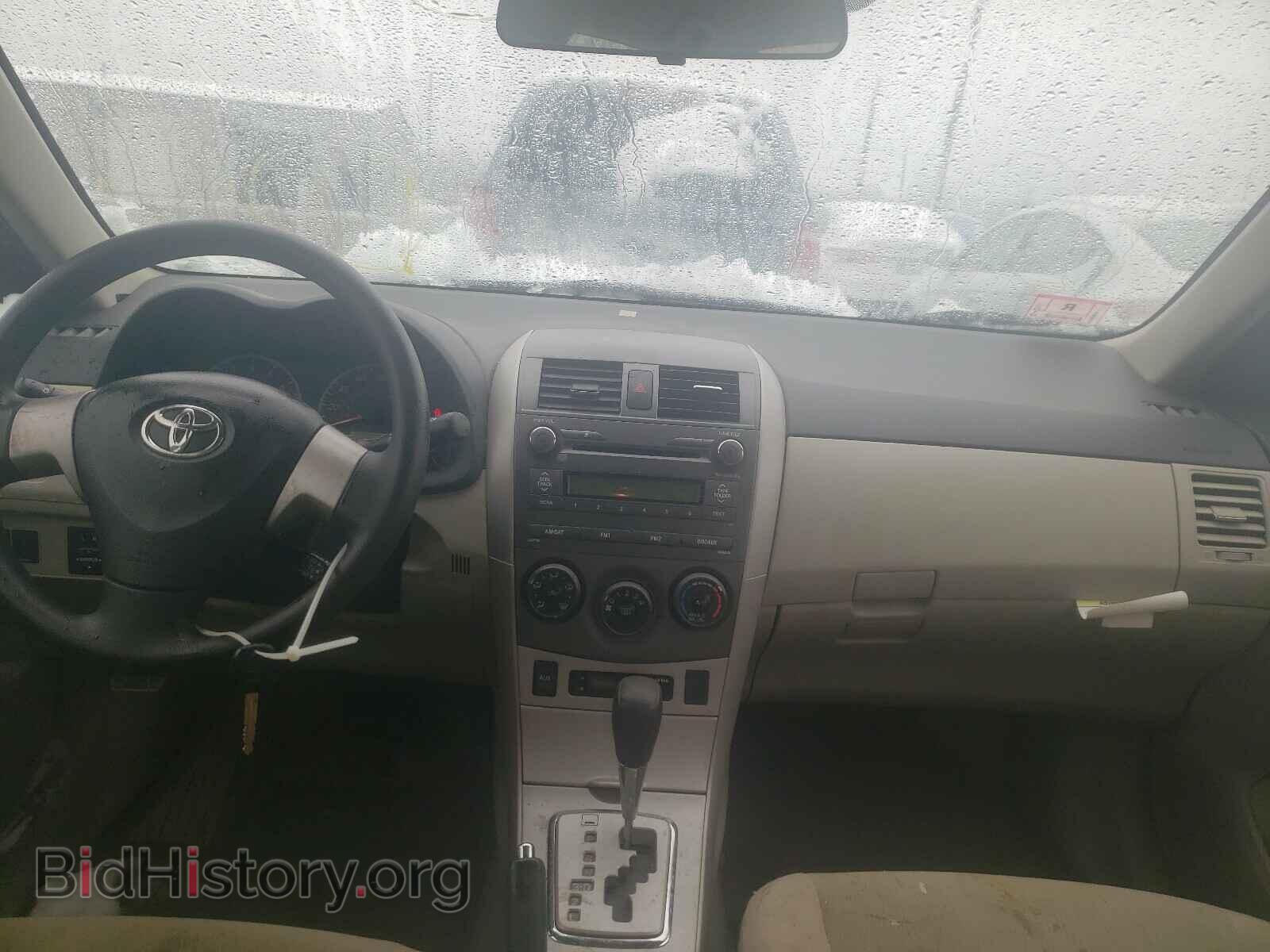 2011 TOYOTA COROLLA - VIN: 2T1BU4EE0BC646785 - Фото 9