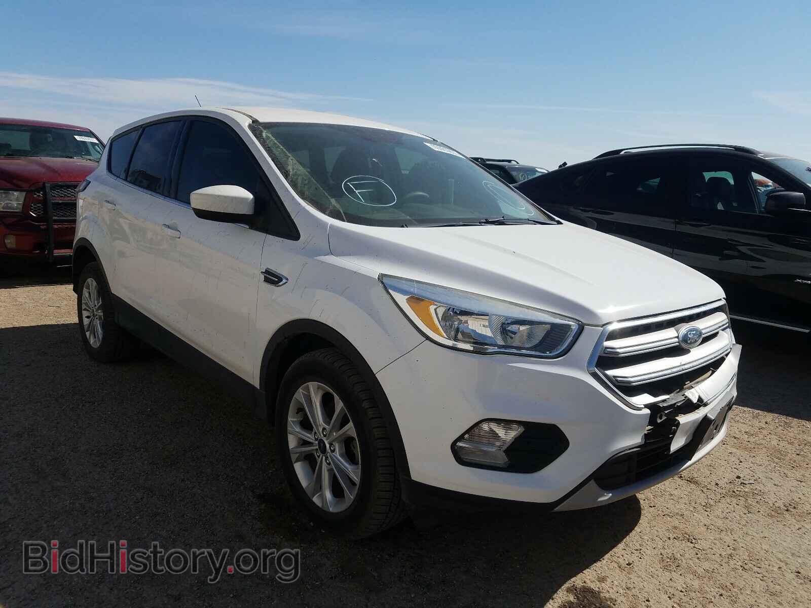 Фотография 1FMCU0GD5HUC00205 - FORD ESCAPE 2017