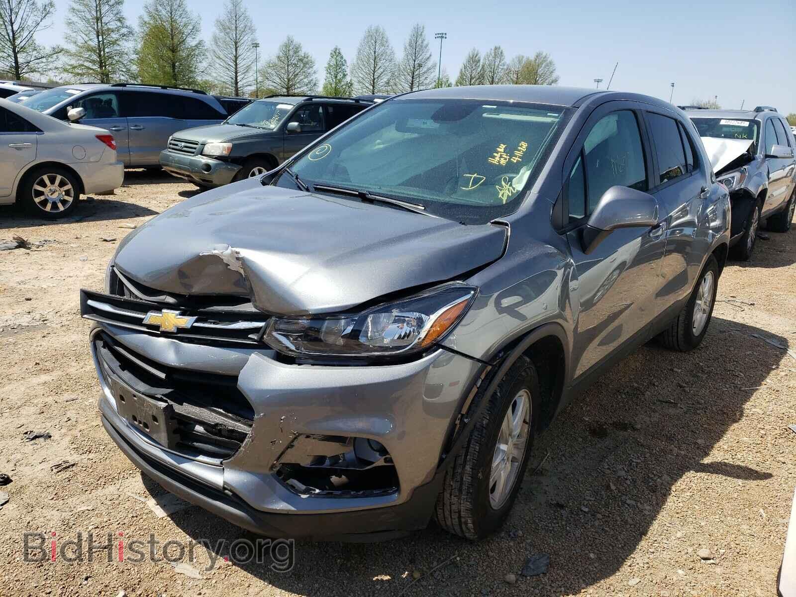 2020 CHEVROLET TRAX - VIN: 3GNCJKSB1LL186375 - Фото 2