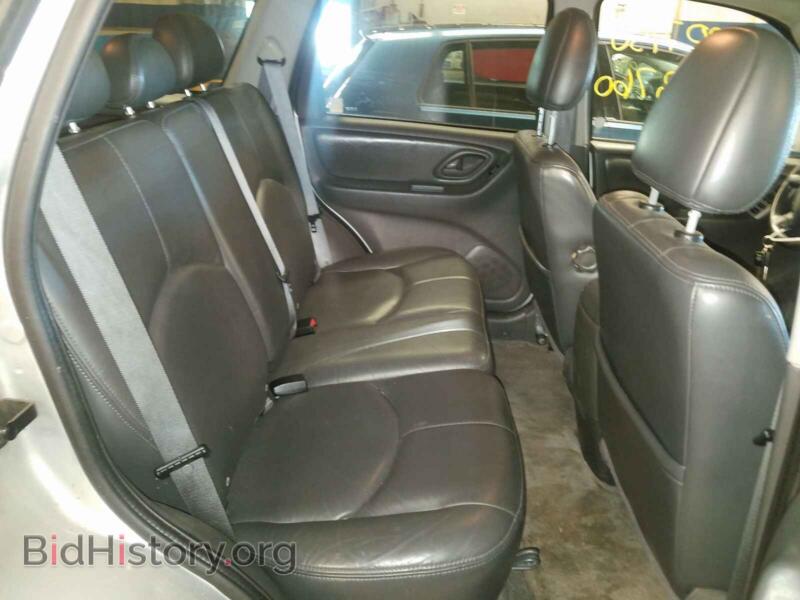 2005 Mazda TRIBUTE (VIN 4F2YZ06165KM03842) — photo 6 of 10