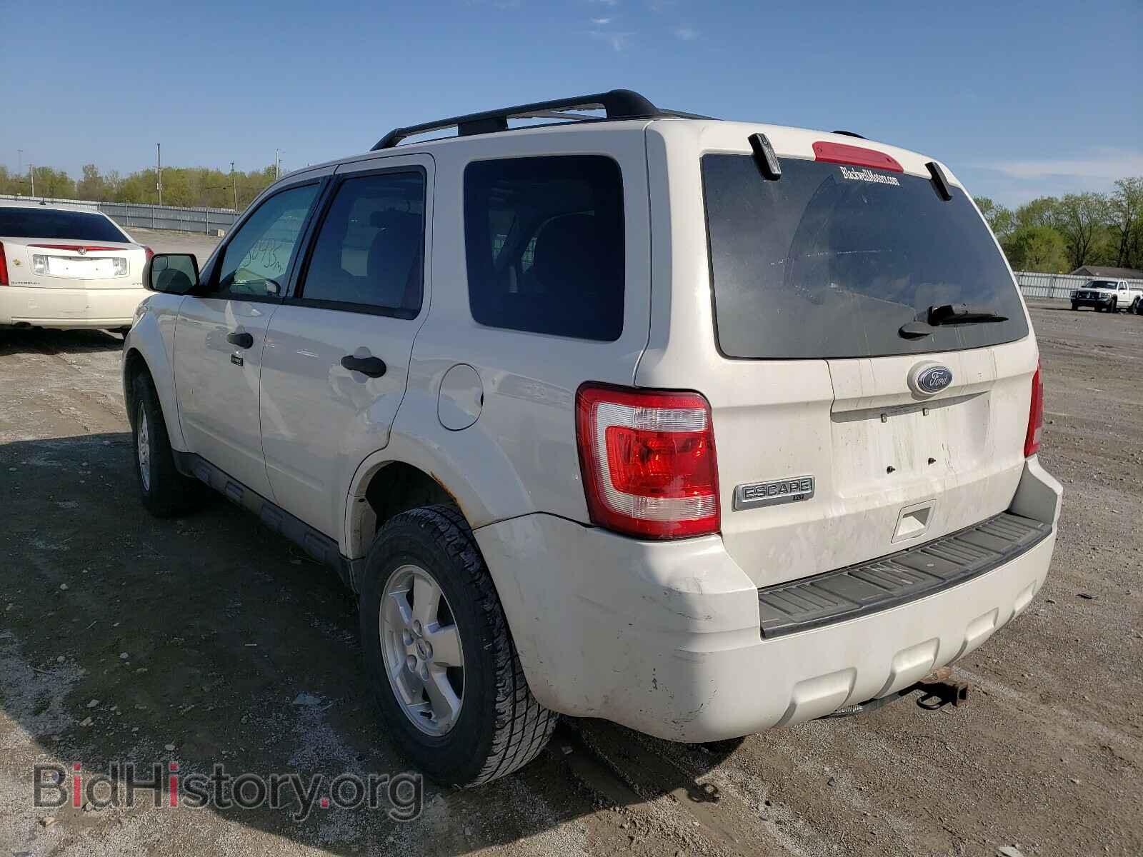 2011 FORD ESCAPE - VIN: 1FMCU0D78BKB23217 - Фото 3