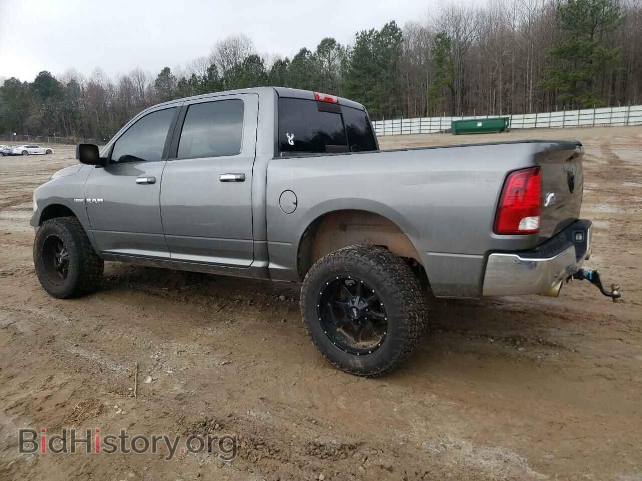 2010 DODGE RAM 1500 - VIN: 1D7RB1CTXAS111809 - Фото 2