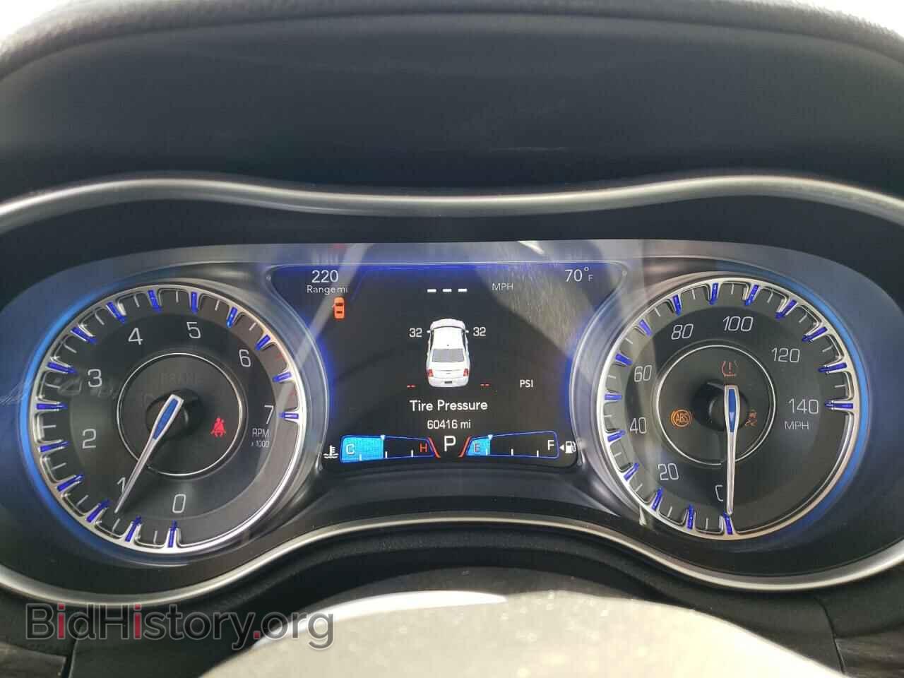 2017 CHRYSLER 300 - VIN: 2C3CCAAG3HH516578 - Фото 9