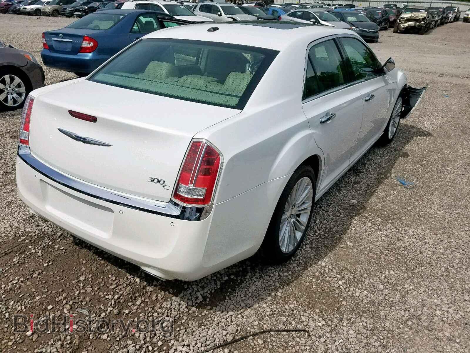 2011 CHRYSLER 300 - VIN: 2C3CA6CT8BH552853 - Photo 4
