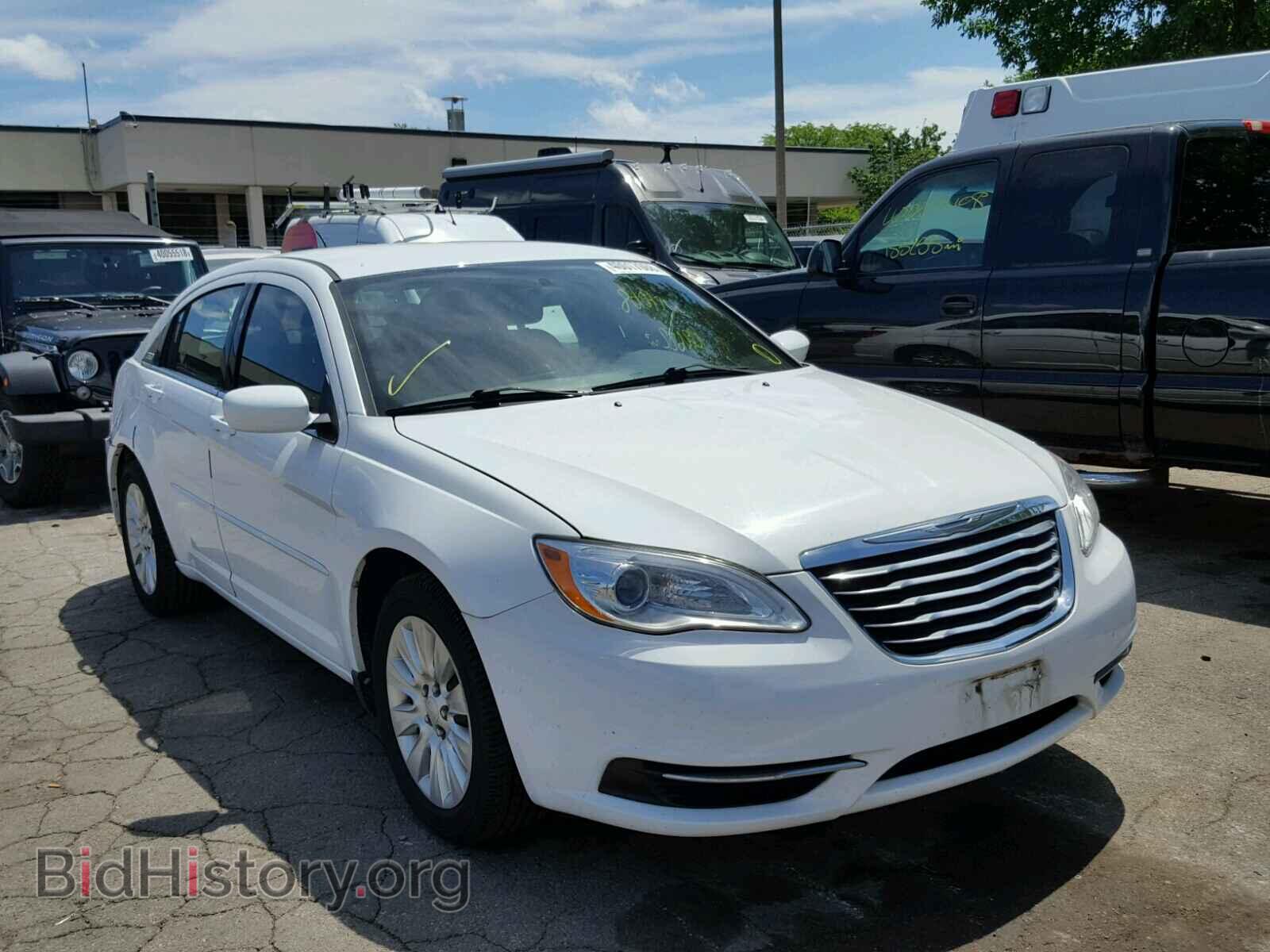 Photo 1C3BC4FBXBN559999 - CHRYSLER 200 2011