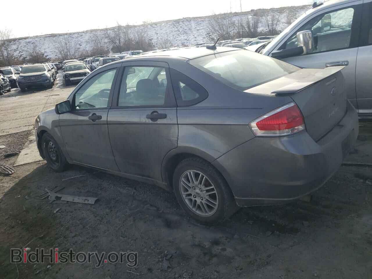 2009 FORD FOCUS - VIN: 1FAHP35N29W104543 - Фото 2
