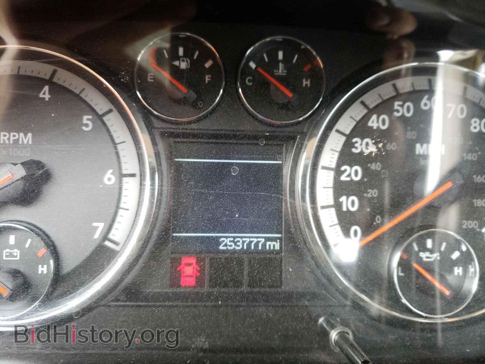 2011 DODGE RAM 1500 - VIN: 1D7RB1CT8BS533207 - Фото 8