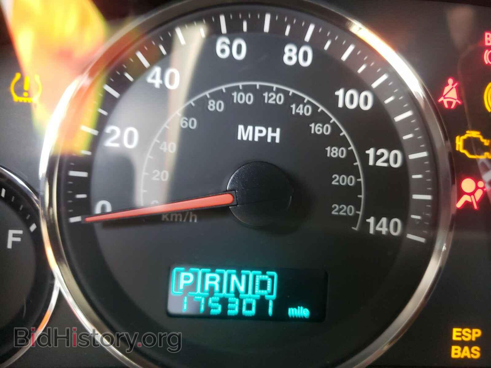 2006 JEEP COMMANDER - VIN: 1J8HH58N76C329058 - Photo 8