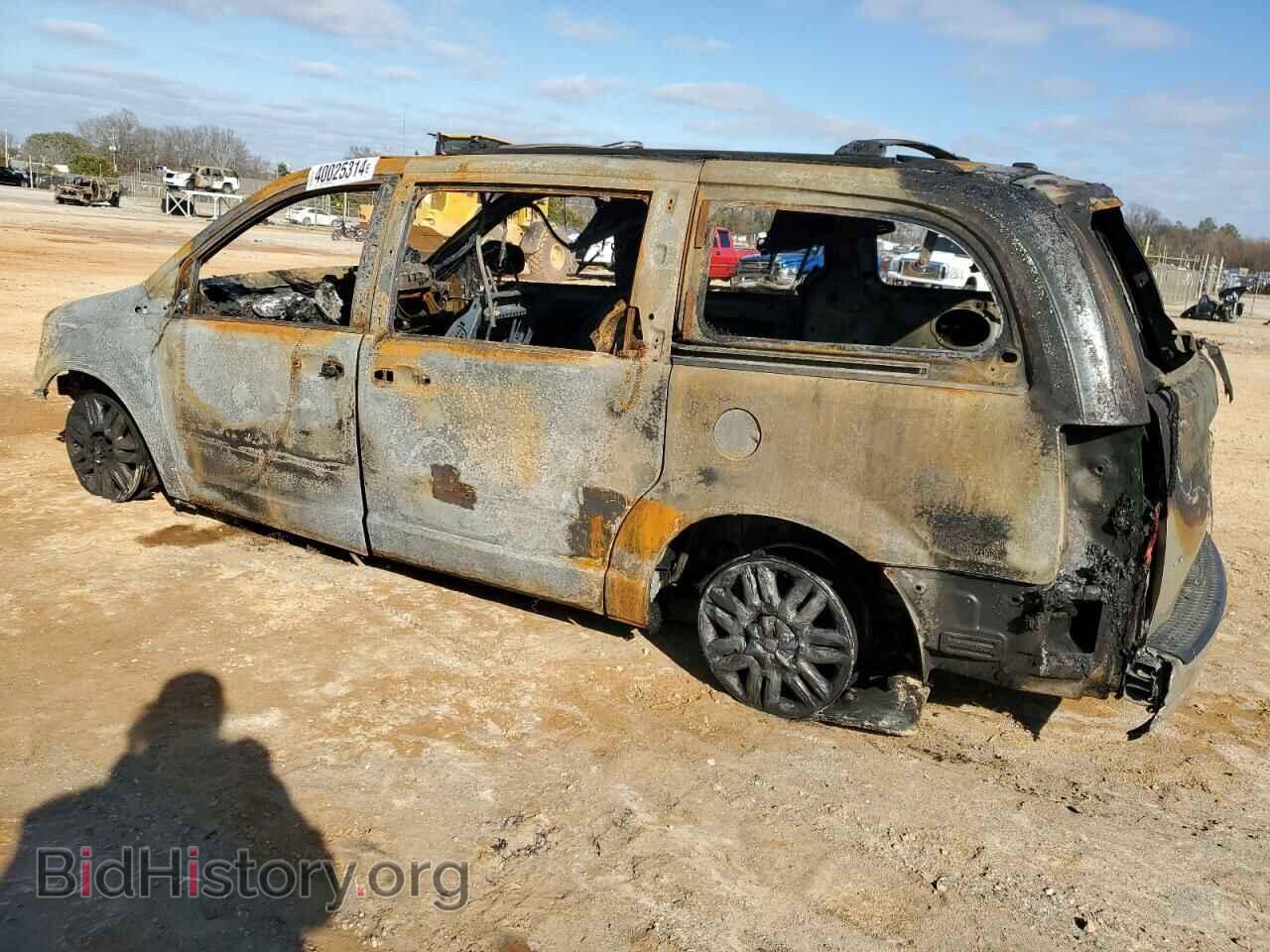2008 CHRYSLER MINIVAN - VIN: 2A8HR64X78R149700 - Фото 2