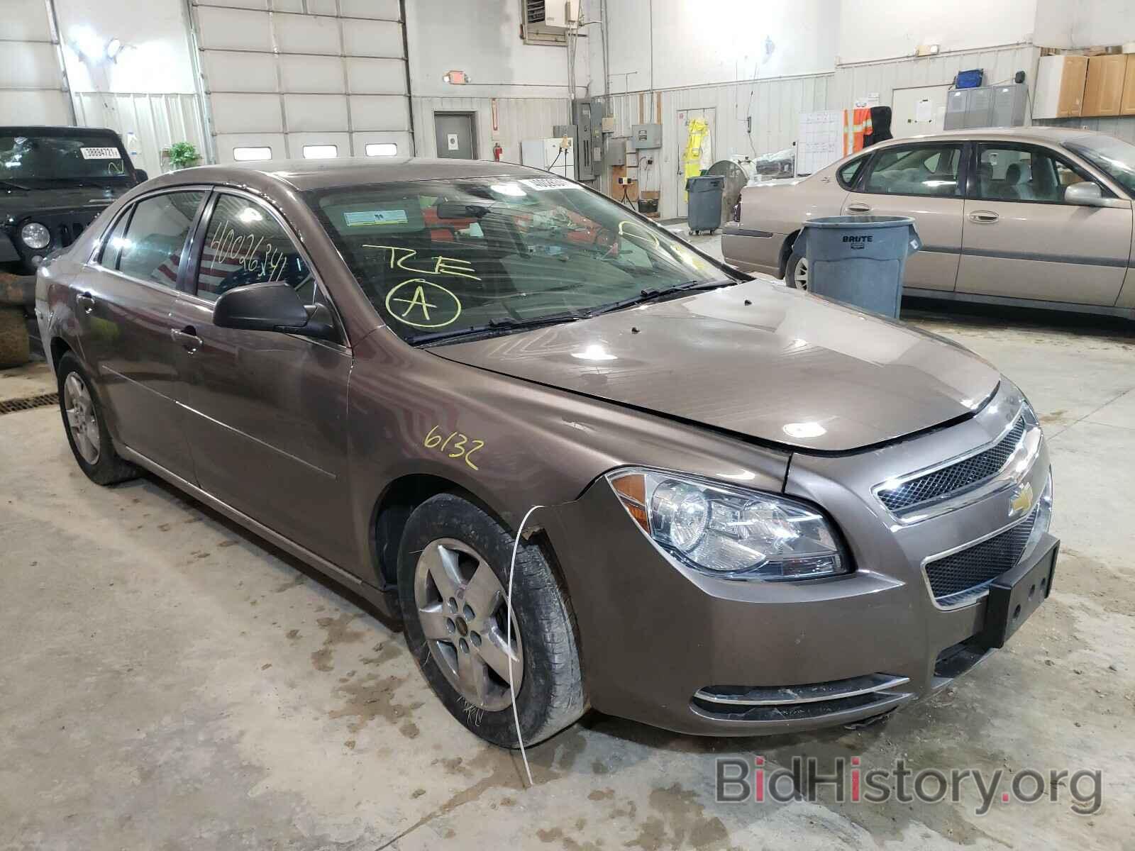 Photo 1G1ZA5E09AF316403 - CHEVROLET MALIBU 2010