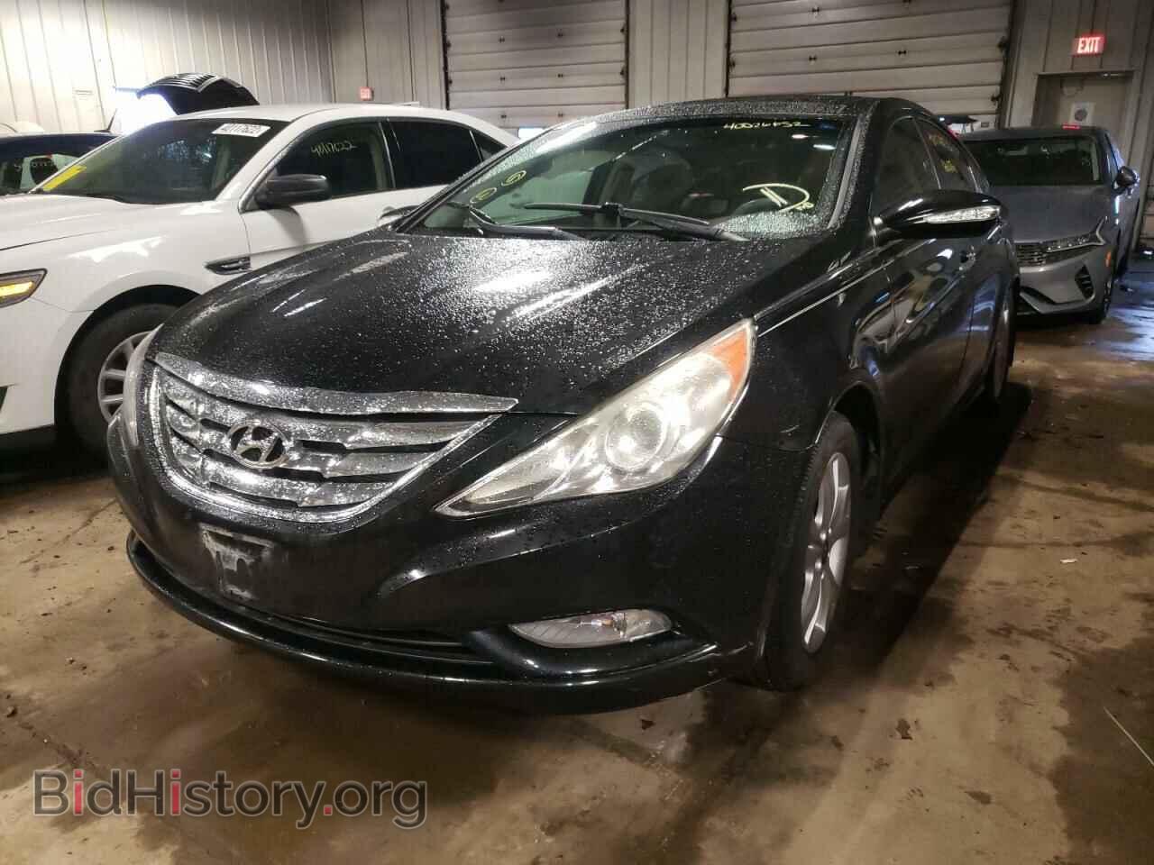 2013 HYUNDAI SONATA - VIN: 5NPEC4AC5DH635169 - Фото 2
