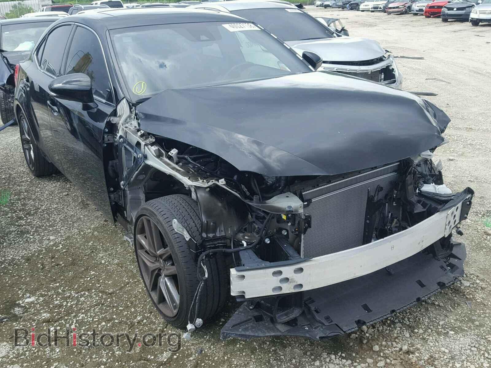 Photo JTHBE1D23H5030084 - LEXUS IS 2017