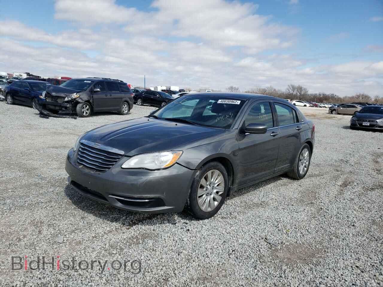 2013 CHRYSLER 200 - VIN: 1C3CCBAB6DN559470 - Фото 2