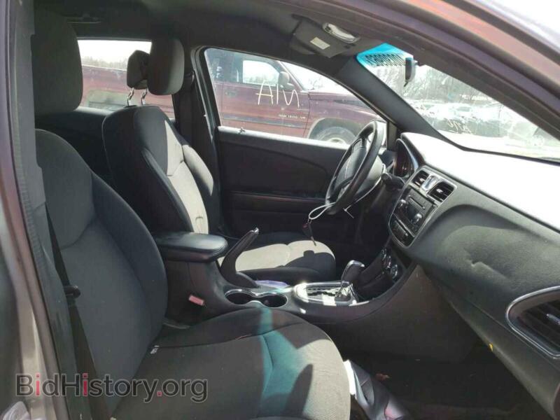 2013 Chrysler 200 (VIN 1C3CCBAB6DN559470) — фото 5 из 10