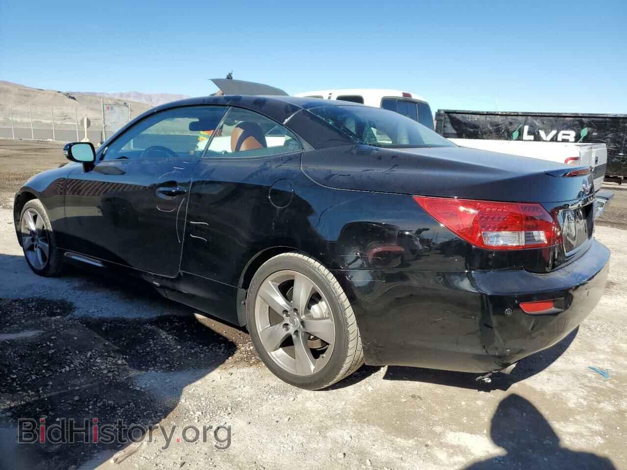 2011 LEXUS IS - VIN: JTHFF2C27B2518808 - Photo 2